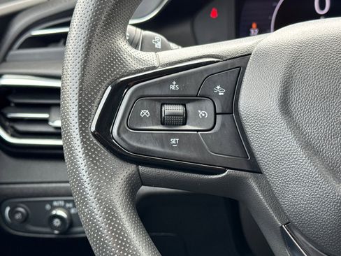 Used 2022 Chevrolet Bolt EUV LT image 27