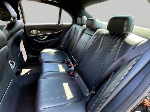 Used 2022 Mercedes-Benz E 350 Sedan image 20