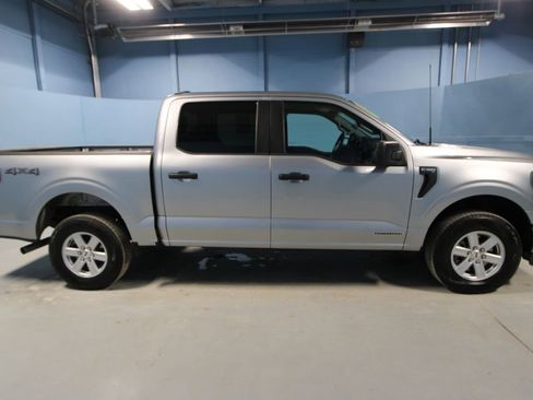 Used 2025 Ford F150 XL w/ Equipment Group 104A Hybrid image 32