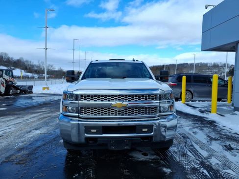 Used 2019 Chevrolet Silverado 2500 W/T w/ WT Convenience Package image 2