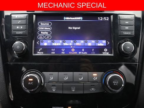 Used 2019 Nissan Rogue Sport S image 22