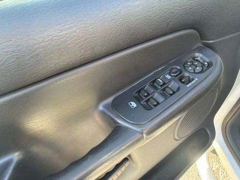 Used 2003 Dodge Ram 2500 Truck ST image 16