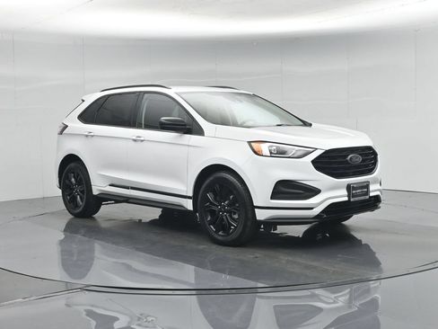 Used 2022 Ford Edge SE w/ Black Appearance Package AWD/4WD image 25