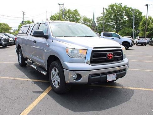 Used 2012 Toyota Tundra 4x4 Double Cab w/ SR5 Pkg image 4