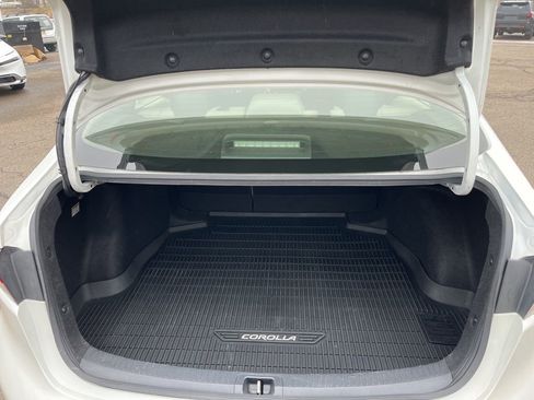 Used 2020 Toyota Corolla LE image 14