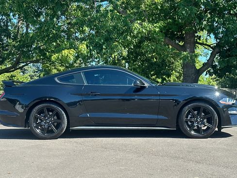 Used 2018 Ford Mustang Premium w/ Black Accent Pkg RWD image 8
