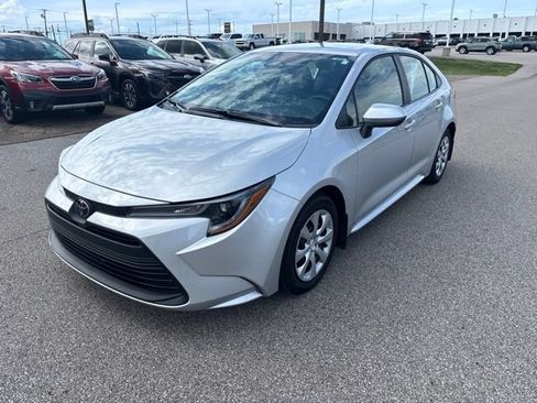 Used 2024 Toyota Corolla LE FWD image 1