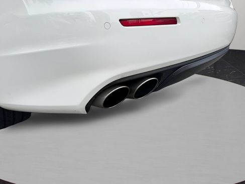 Used 2017 Maserati Quattroporte S Q4 AWD/4WD image 14