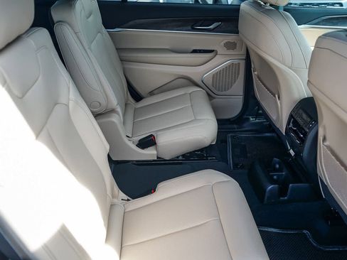 New 2026 Jeep Grand Cherokee L Limited image 18