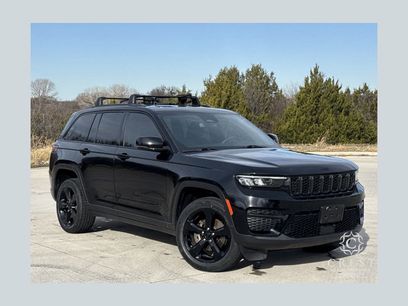 Used 2023 Jeep Grand Cherokee Altitude
