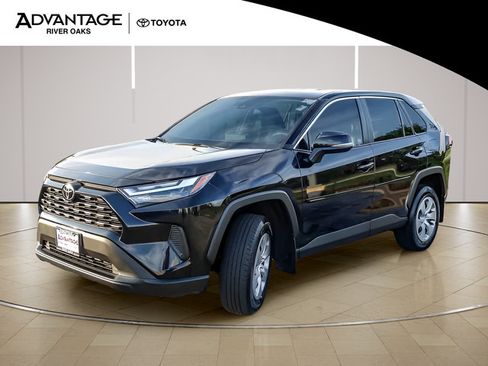 Certified 2024 Toyota RAV4 LE AWD/4WD image 4