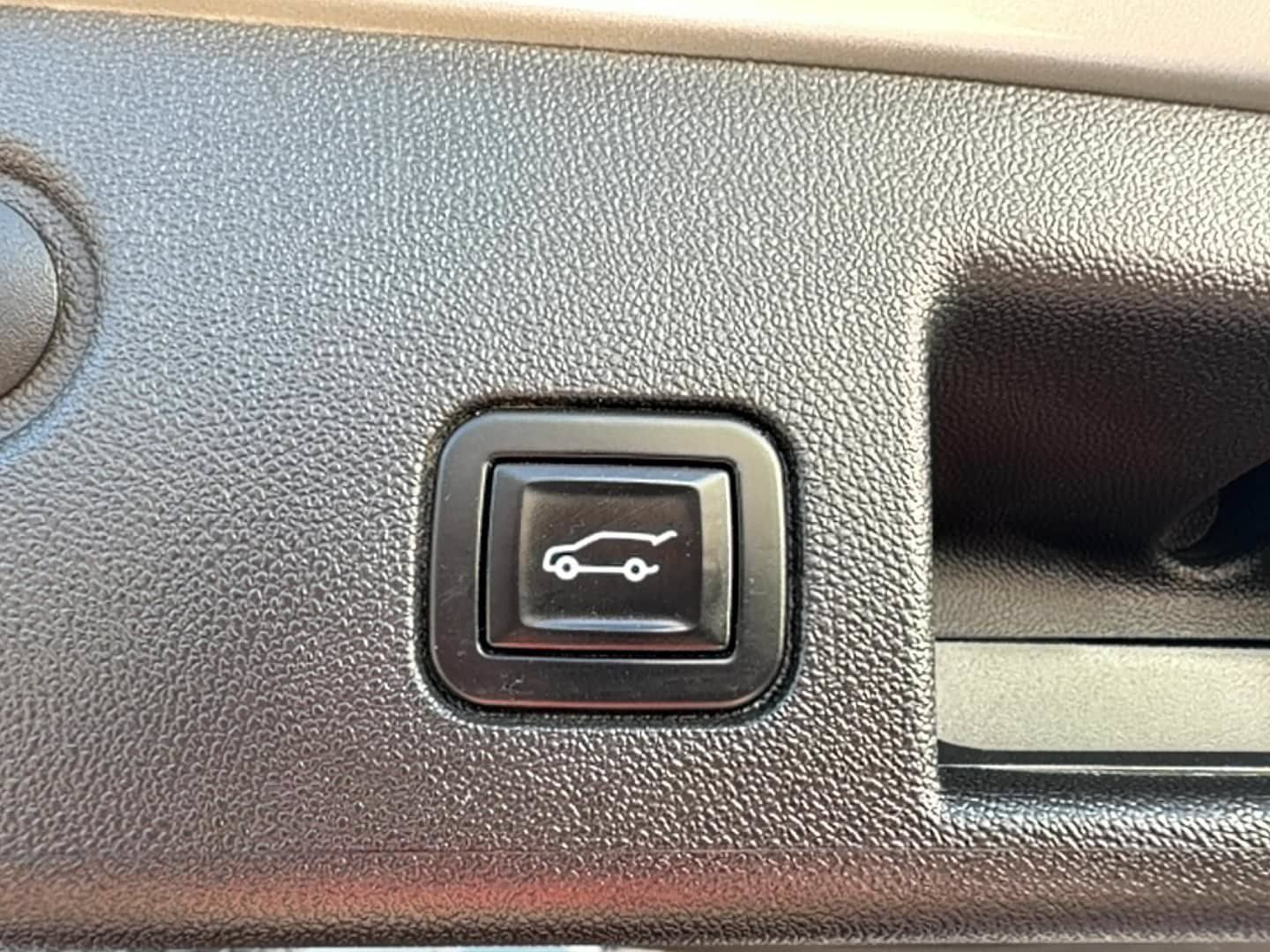 Used 2021 Chevrolet Equinox Premier AWD/4WD image 28