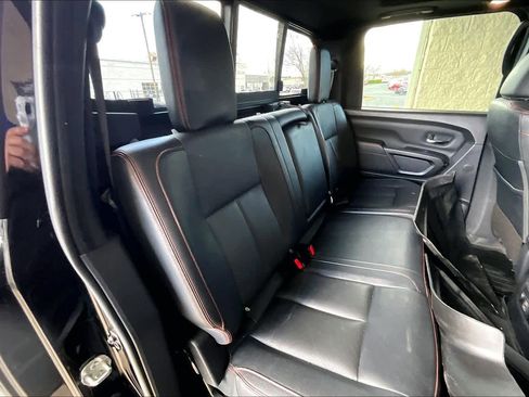 Used 2021 Nissan Titan PRO-4X w/ Pro-4x Convenience Package image 19