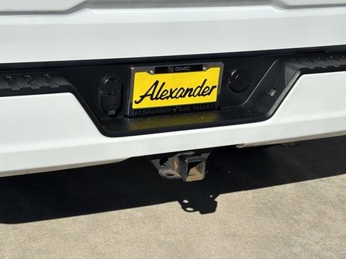 Used 2021 GMC Sierra 1500 Elevation w/ Preferred Package image 8