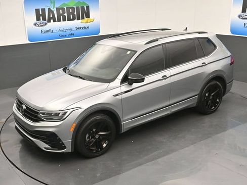 Used 2023 Volkswagen Tiguan SE R-Line FWD image 24