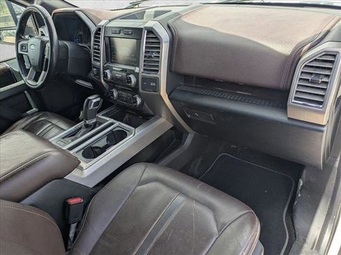 Used 2015 Ford F150 Platinum w/ Equipment Group 701A Luxury AWD/4WD image 17