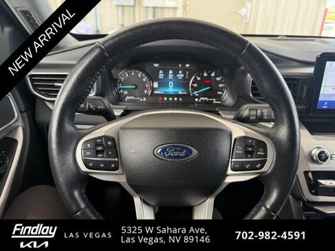 Used 2023 Ford Explorer XLT w/ Equipment Group 202A RWD image 10