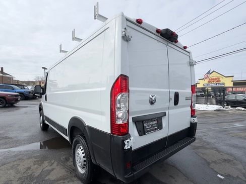 Used 2025 RAM ProMaster 2500 w/ Premium Convenience Group image 5