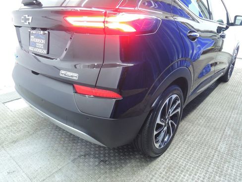 Used 2023 Chevrolet Bolt EUV Premier image 32