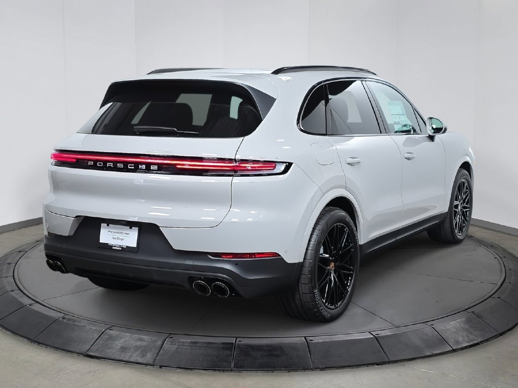 Certified 2026 Porsche Cayenne AWD/4WD image 7