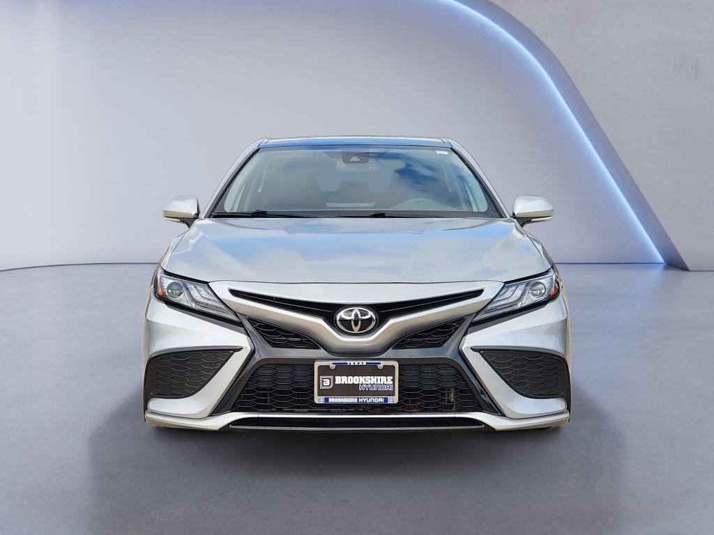 Used 2021 Toyota Camry XSE FWD image 2