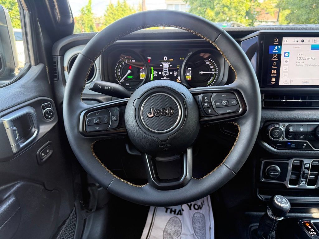 Used 2024 Jeep Wrangler Unlimited w/ Convenience Group AWD/4WD image 24