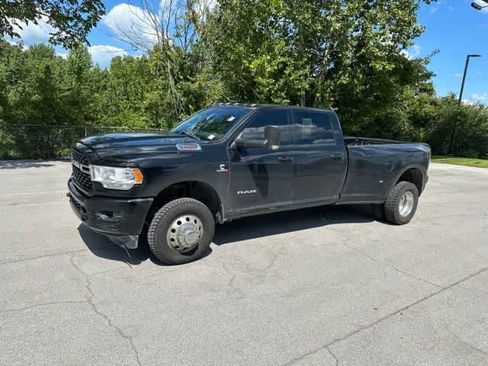 Certified 2022 RAM 3500 Big Horn w/ Level A Equipment Group AWD/4WD image 14