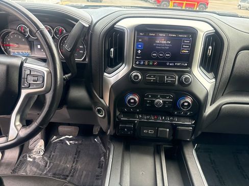 Used 2020 Chevrolet Silverado 2500 LTZ w/ LTZ Convenience Package image 16