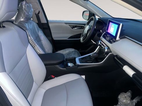 Used 2025 Toyota RAV4 XLE Premium w/ Weather Package image 15