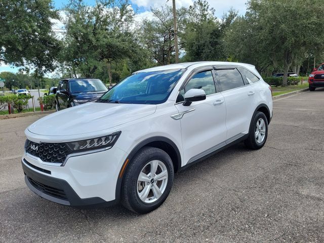 Used 2023 Kia Sorento LX FWD image 4