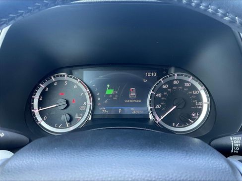Used 2023 Toyota Highlander LE FWD image 13