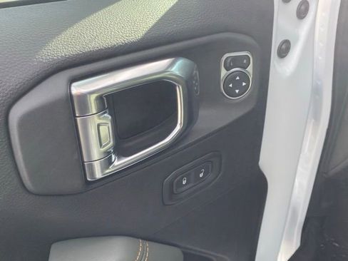 New 2026 Jeep Gladiator Mojave image 13