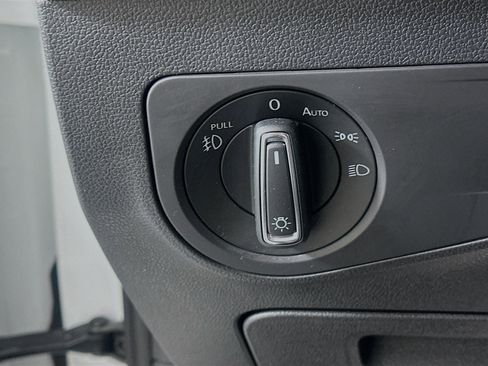 Used 2021 Volkswagen Tiguan SE R-Line FWD image 16