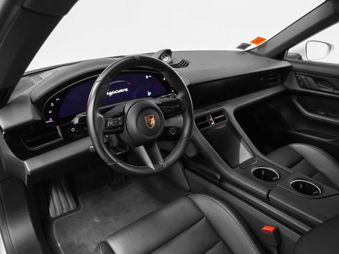 Certified 2023 Porsche Taycan 4 Cross Turismo AWD/4WD image 4