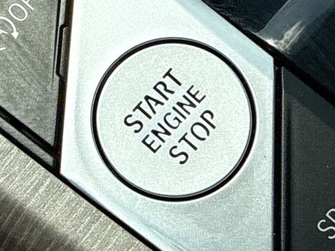 Used 2025 BMW 330i Sedan RWD image 37