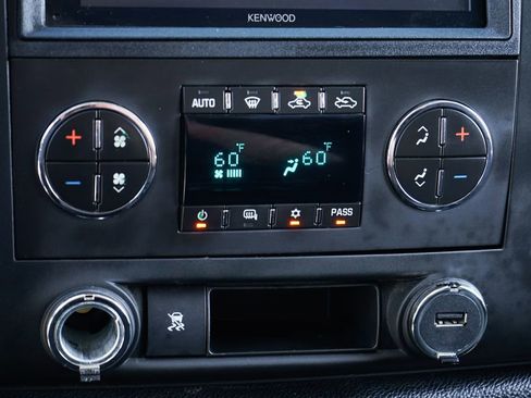 Used 2010 Chevrolet Silverado 1500 LT w/ Regional Value Package image 28