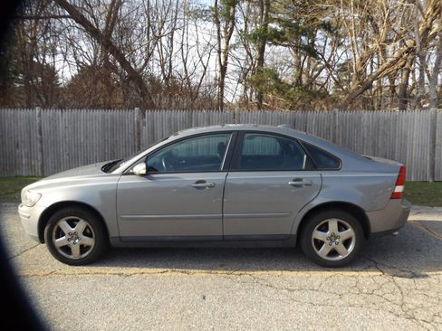 Used 2006 Volvo S40 T5 image 2
