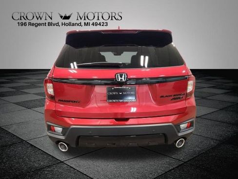 Used 2025 Honda Passport Black Edition image 4