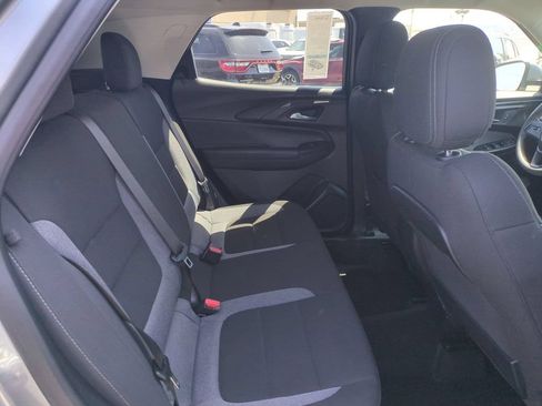 Used 2025 Chevrolet TrailBlazer LT AWD/4WD image 28