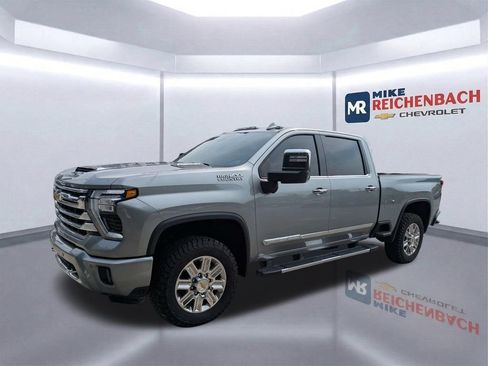 Used 2026 Chevrolet Silverado 2500 High Country w/ Technology Package AWD/4WD image 8