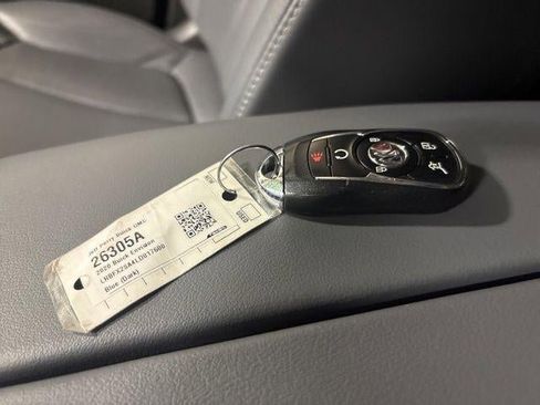 Used 2020 Buick Envision Essence image 30