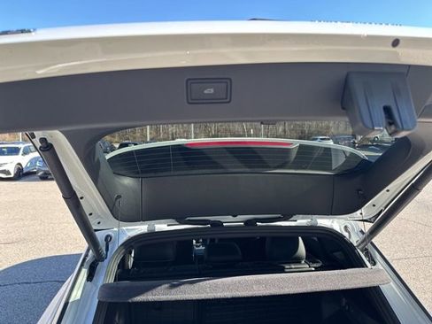 New 2026 Volkswagen Tiguan SEL R-Line image 9