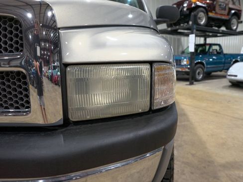 Used 1998 Dodge Ram 2500 Truck 4x4 Quad Cab image 39