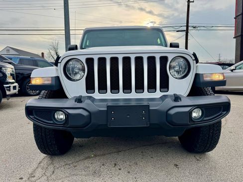 Used 2020 Jeep Wrangler Unlimited Sahara AWD/4WD image 8