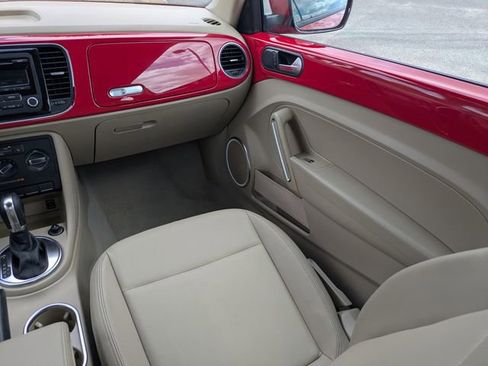 Used 2014 Volkswagen Beetle 1.8T image 15