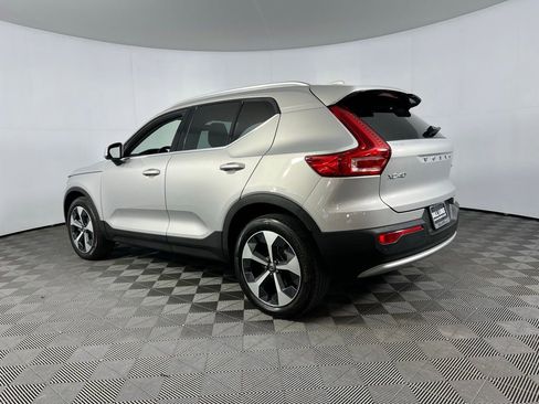 Used 2023 Volvo XC40 B5 Plus w/ Protection Package Premier image 9