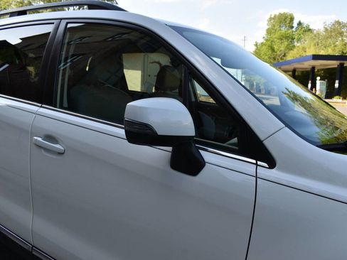 Used 2016 Subaru Forester 2.5i Touring w/ Eyesight & Navigation System image 37