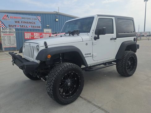 Used 2016 Jeep Wrangler Sport w/ Quick Order Package 24S AWD/4WD image 2