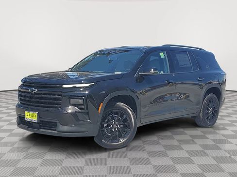 New 2026 Chevrolet Traverse LT w/ Midnight/Sport Edition FWD image 2