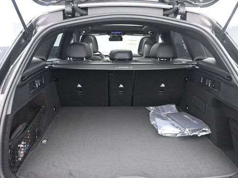 Used 2026 Mercedes-Benz GLC 300 image 33